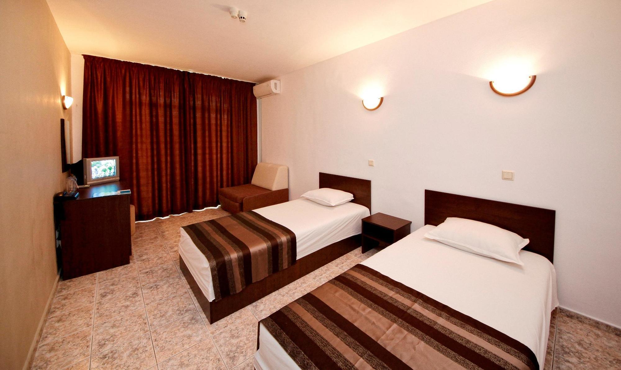 Party Golden Sands Hotel Varna Bagian luar foto