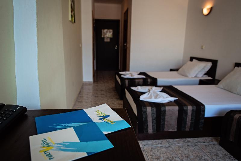 Party Golden Sands Hotel Varna Bagian luar foto
